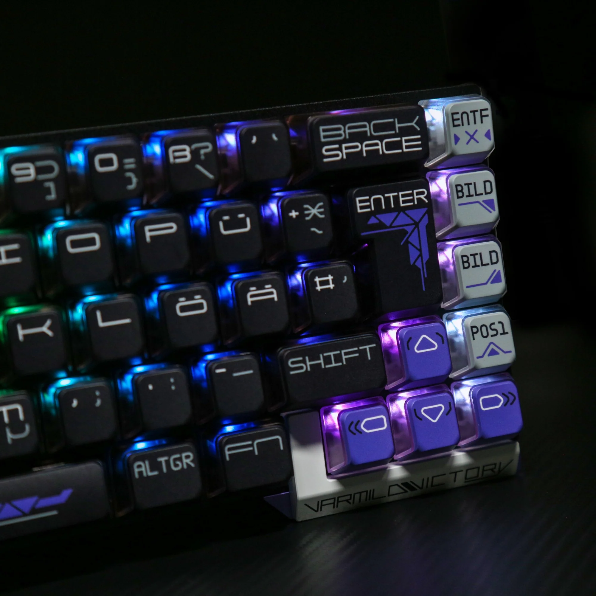 Victory 67 HE - Image 15